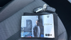 Peugeot 208 1.2 PureTech 100 Allure Premium + 5dr Petrol Hatchback